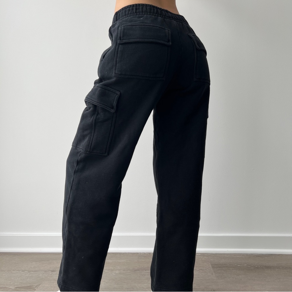 Aritzia Tna Cozy Fleece Mega Cargo Oversized Wide-Leg Sweatpants Black 2XS Short - Picture 5 of 9